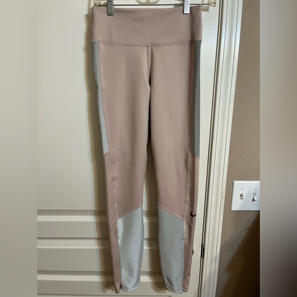 NWOT Nike Women's Light Pink and White Leggings - Picture 6 of 9